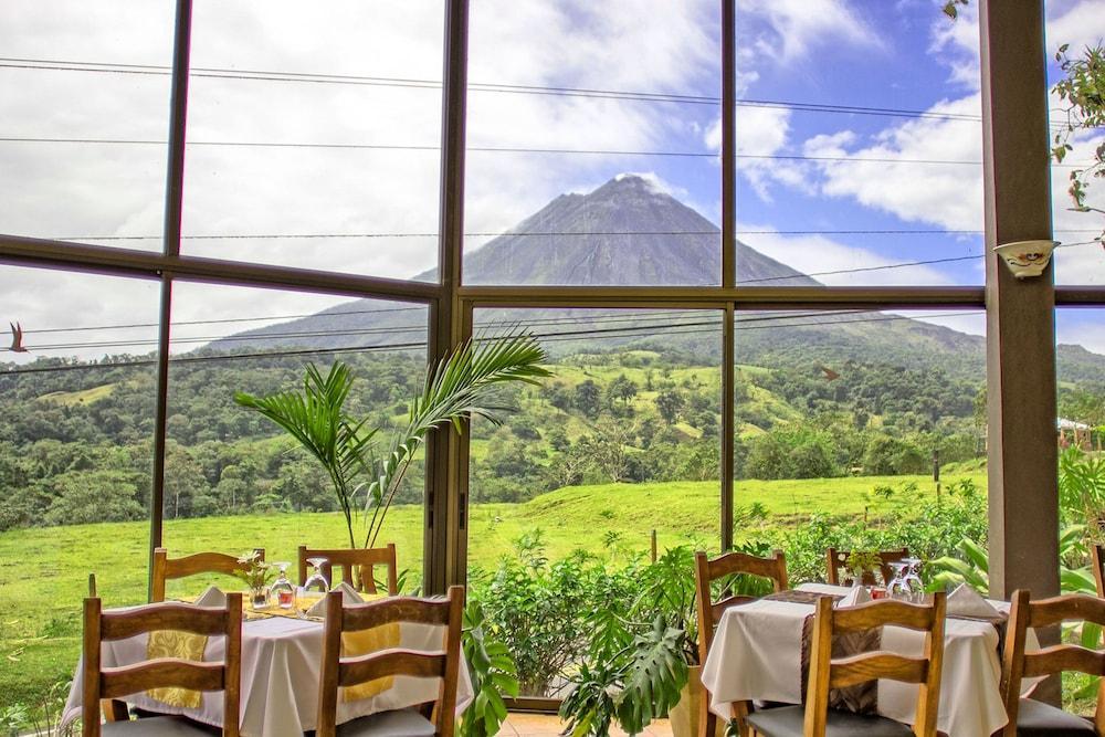 Montana De Fuego Mountain Resort & Spa Ла Фортуна Экстерьер фото