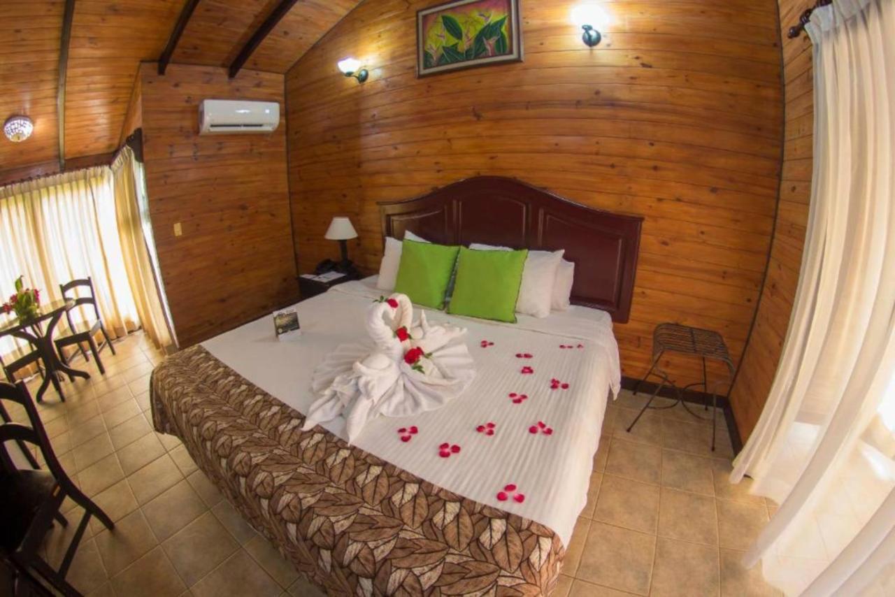 Montana De Fuego Mountain Resort & Spa Ла Фортуна Номер фото
