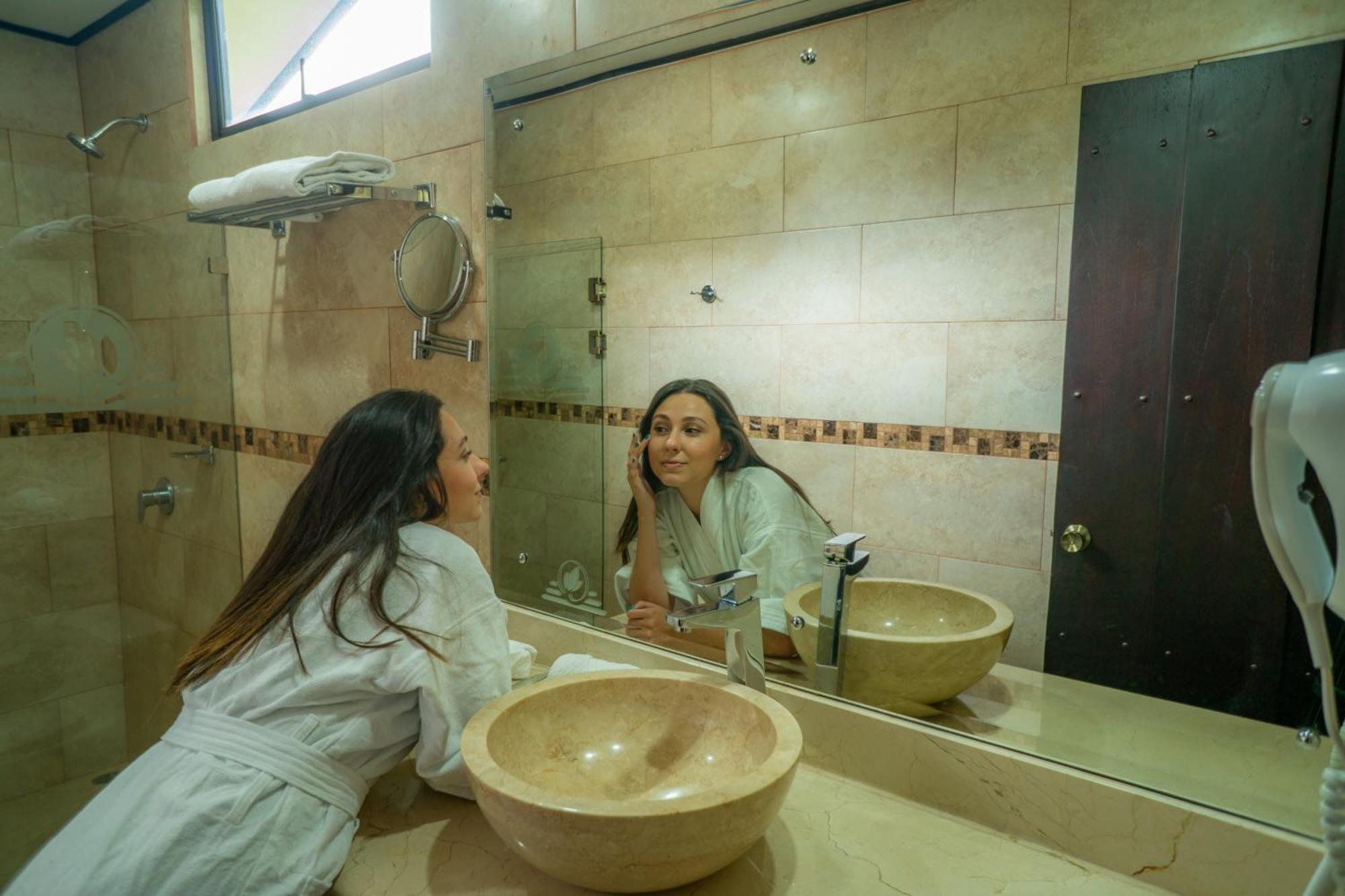 Montana De Fuego Mountain Resort & Spa Ла Фортуна Номер фото