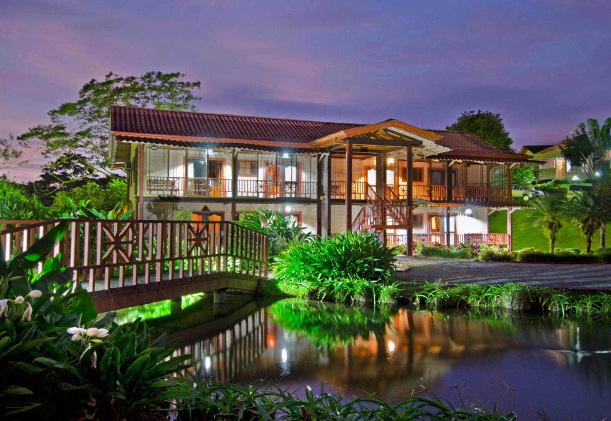Montana De Fuego Mountain Resort & Spa Ла Фортуна Номер фото