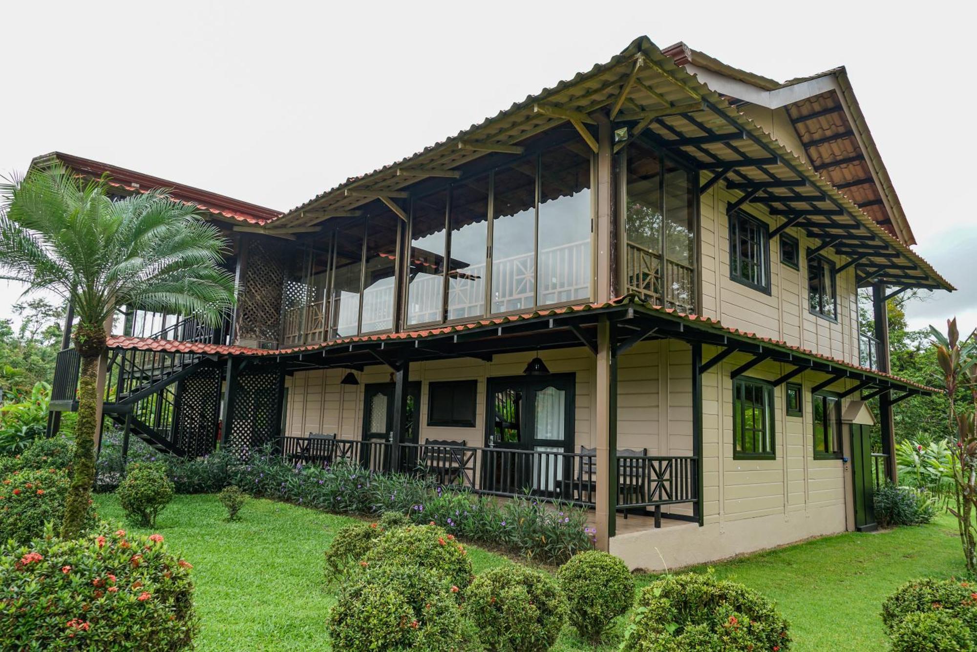 Montana De Fuego Mountain Resort & Spa Ла Фортуна Номер фото