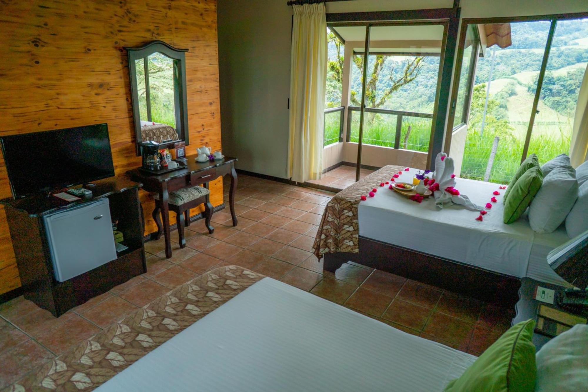 Montana De Fuego Mountain Resort & Spa Ла Фортуна Номер фото